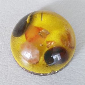 Ondorama orgonite demi sphere jaune 4cm vitalite