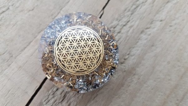 orgonite Ondorama demi sphere 4cm fleur de vie