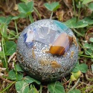 Ondorama orgonite prosperite demi-sphere 4cm argentee