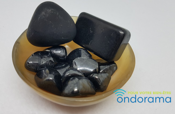 shungite palet et pierres roulées