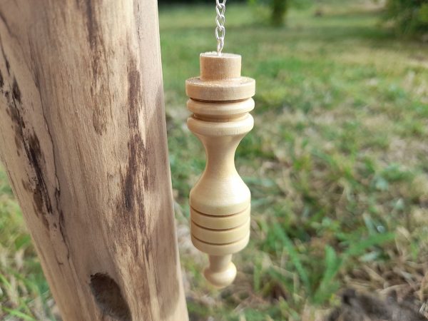 pendule en bois clair Ondorama Bien Être