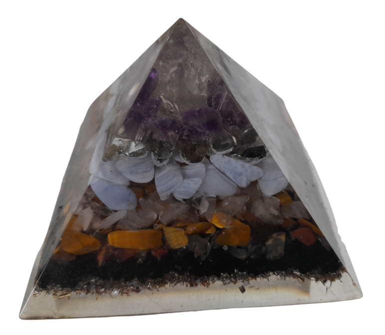 Orgonite pyramide 7 chakras