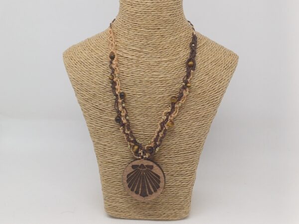 Collier en macramé avec médaillon coquille St Jacques Ondorama bien Être