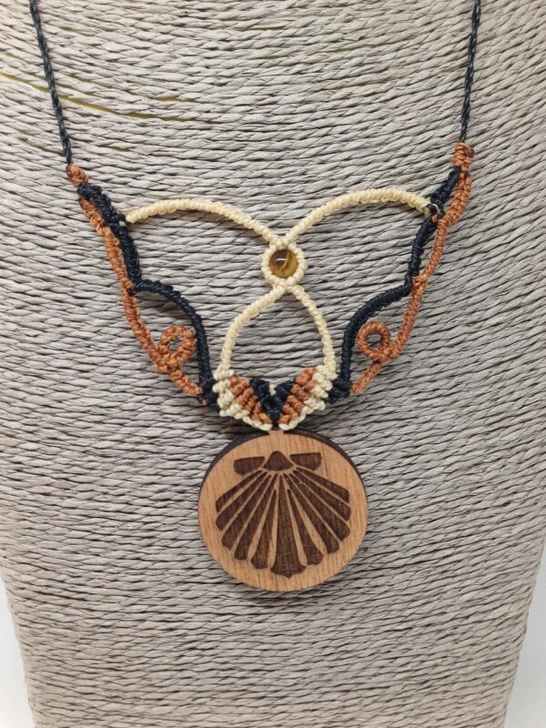 Collier macramé Ondorama Bien Être oeil de tigre et coquille St Jacques
